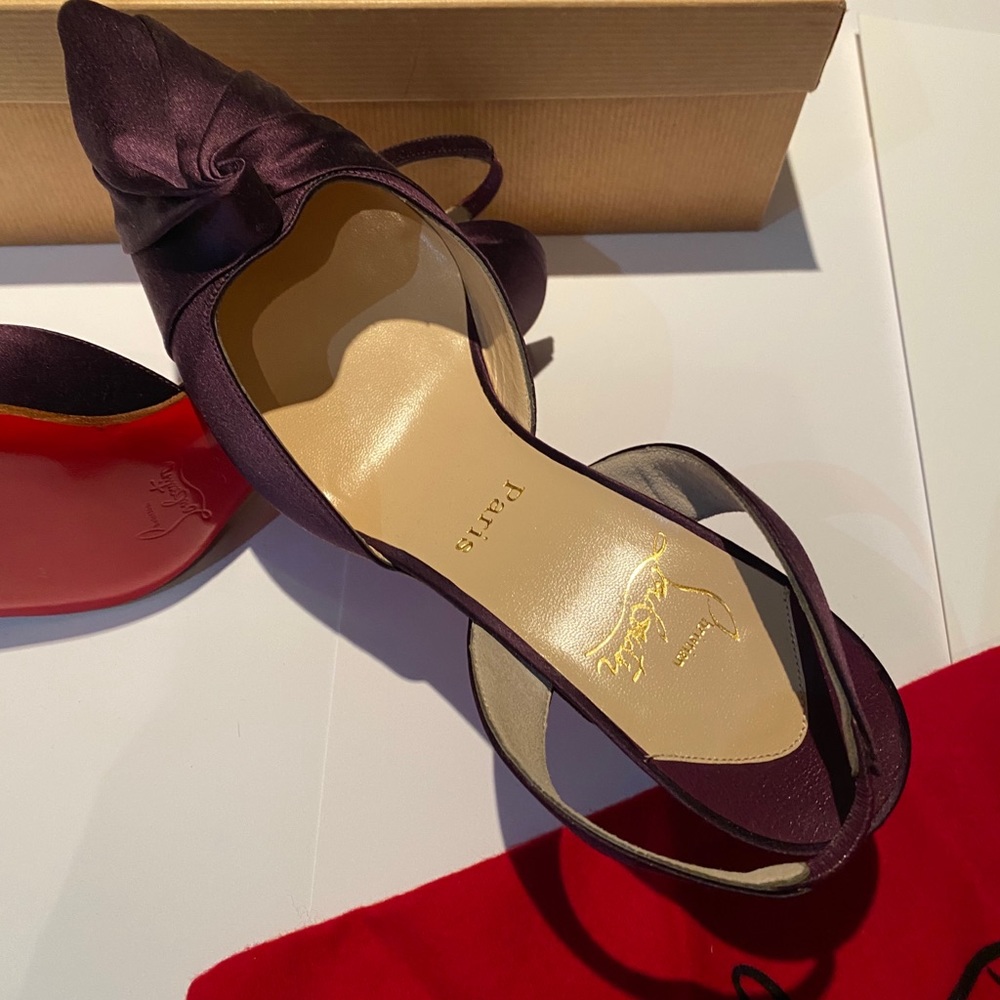 SHOES - Picture 3 of 5